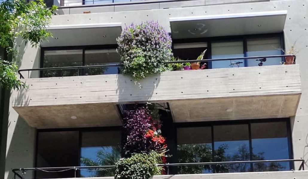 Jardines verticales en edificios residenciales